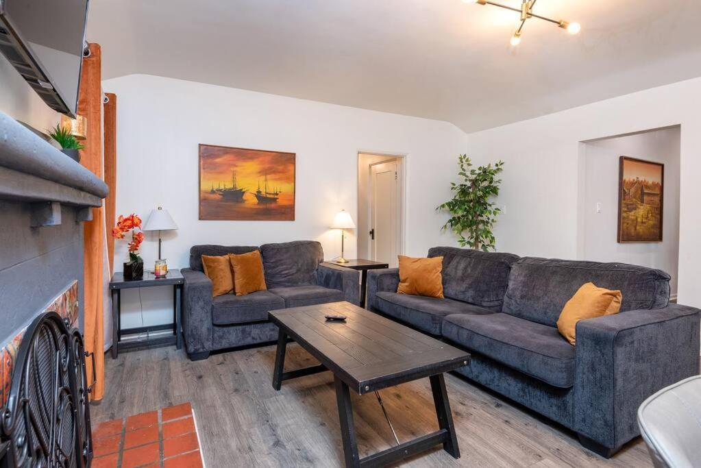 Chic And Spacious 3Br Gem In Central La Los Angeles Exterior foto